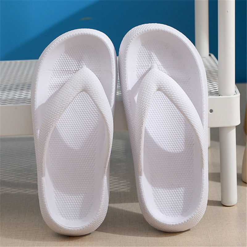 Cloud Slippers 2023: Rutschfeste und Ergonomische Flip Flops für Strand, Pool und Zuhause